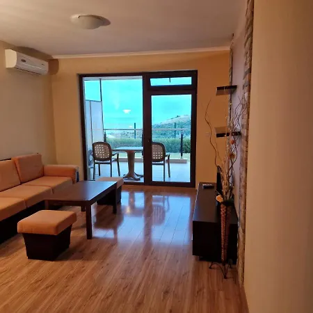 Marelis Skies 3 *