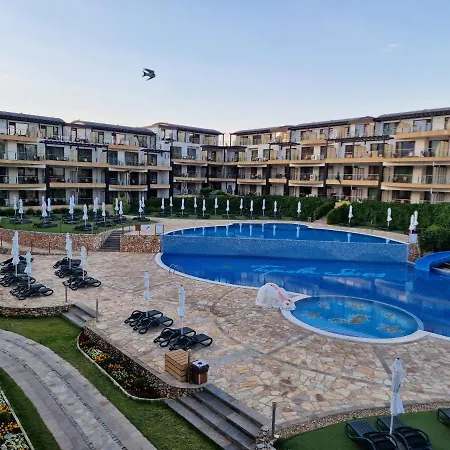 Marelis Skies 3 *